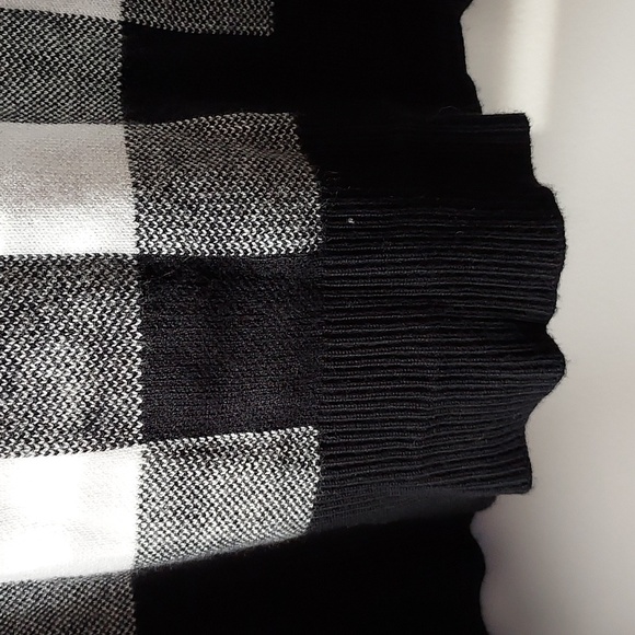 Marled long sleeve black/white checkered sweater xl - Picture 6 of 13